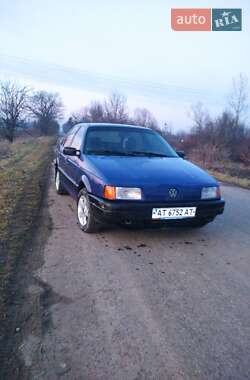 Седан Volkswagen Passat 1990 в Чернівцях