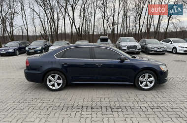 Седан Volkswagen Passat 2012 в Львові