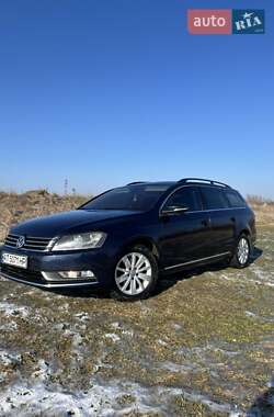 Універсал Volkswagen Passat 2013 в Івано-Франківську