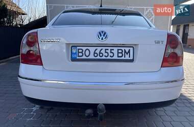 Седан Volkswagen Passat 2004 в 