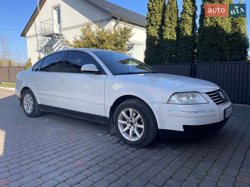 Седан Volkswagen Passat 2004 в Тернополе
