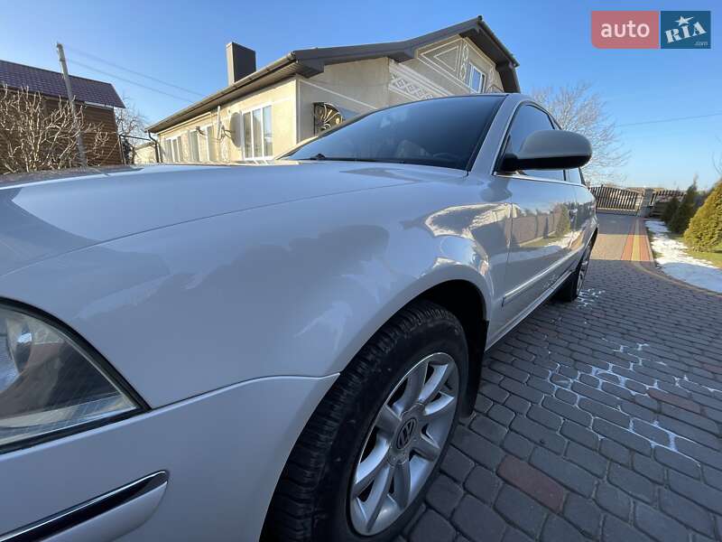 Седан Volkswagen Passat 2004 в Тернополе