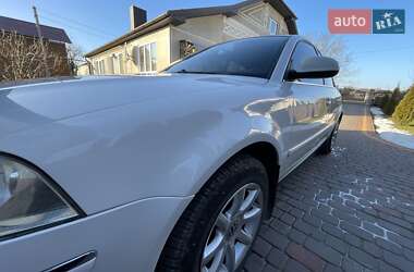 Седан Volkswagen Passat 2004 в 