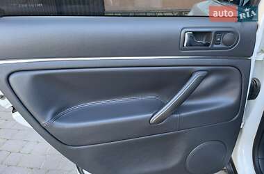 Седан Volkswagen Passat 2004 в 