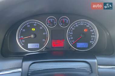 Седан Volkswagen Passat 2004 в 