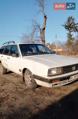 Універсал Volkswagen Passat 1987 в Костопілі