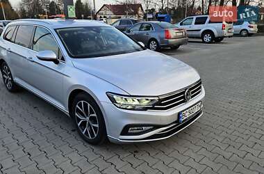 Универсал Volkswagen Passat 2019 в Львове