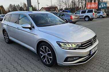 Универсал Volkswagen Passat 2019 в Львове