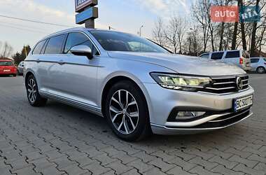 Универсал Volkswagen Passat 2019 в Львове