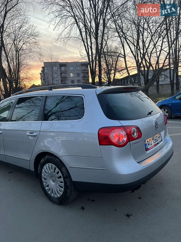 Універсал Volkswagen Passat 2010 в Ужгороді