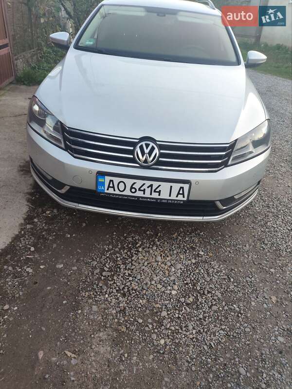 Універсал Volkswagen Passat 2013 в Виноградові