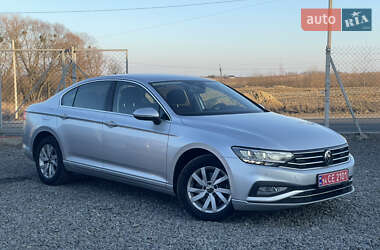 Седан Volkswagen Passat 2021 в Львові