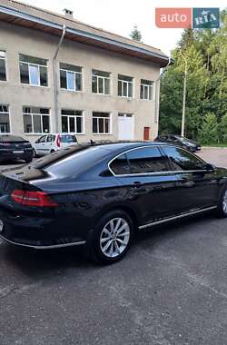 Седан Volkswagen Passat 2018 в Тернополе