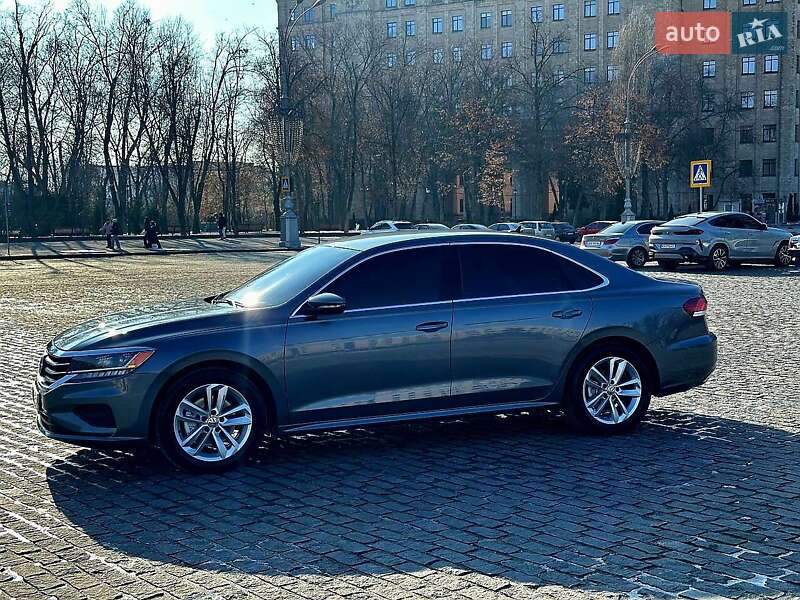 Седан Volkswagen Passat 2020 в Харькове