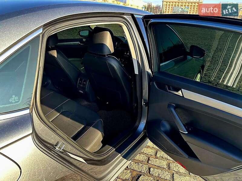 Седан Volkswagen Passat 2020 в Харькове
