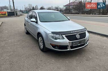 Седан Volkswagen Passat 2006 в Чернігові