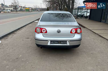 Седан Volkswagen Passat 2006 в Чернігові