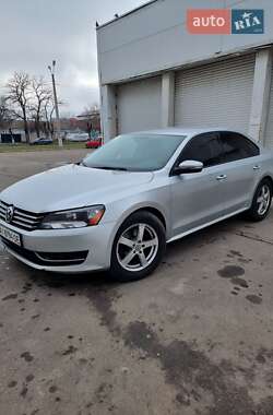 Седан Volkswagen Passat 2014 в Николаеве