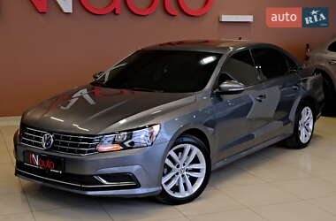 Седан Volkswagen Passat 2019 в Одесі