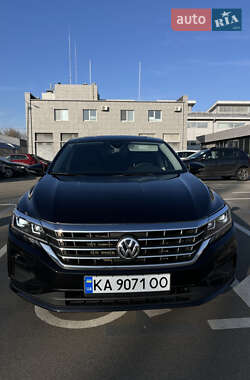 Седан Volkswagen Passat 2021 в Києві