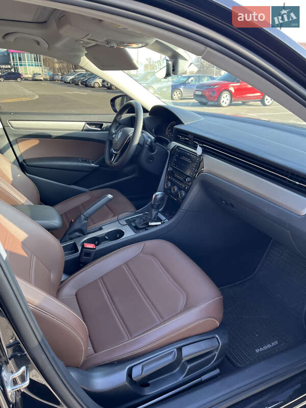 Седан Volkswagen Passat 2021 в Киеве
