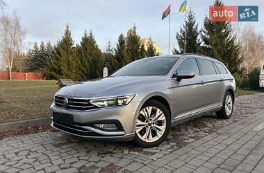 Volkswagen Passat 2021