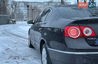 Седан Volkswagen Passat 2006 в Звягелі