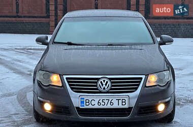 Седан Volkswagen Passat 2006 в Звягелі