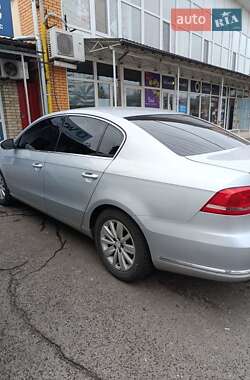 Седан Volkswagen Passat 2011 в Первомайске