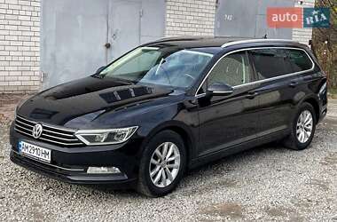 Универсал Volkswagen Passat 2016 в Житомире