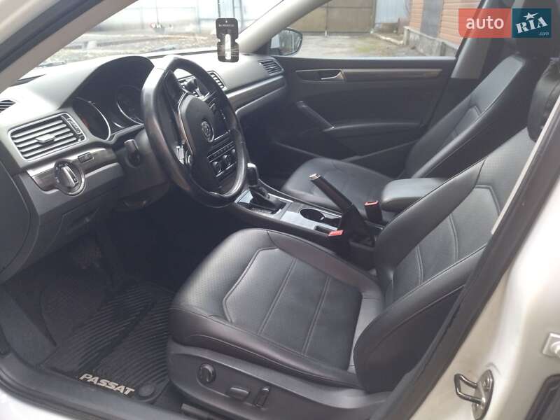 Седан Volkswagen Passat 2016 в Мені