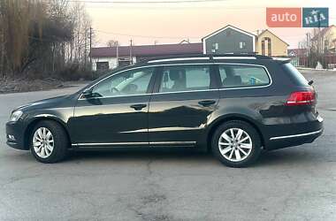 Універсал Volkswagen Passat 2011 в Звягелі