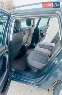 Універсал Volkswagen Passat 2011 в Звягелі