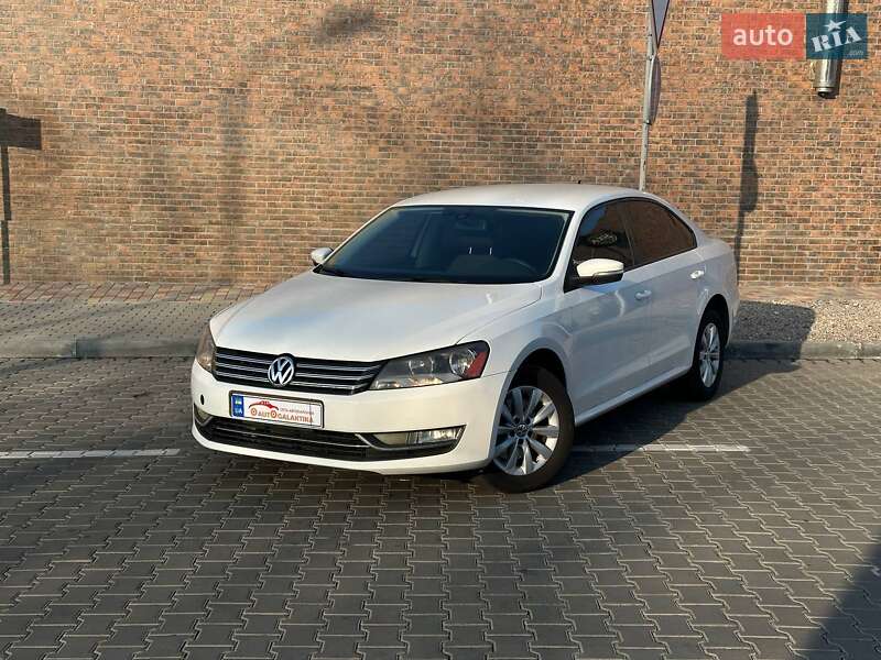 Седан Volkswagen Passat 2012 в Одессе