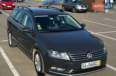 Універсал Volkswagen Passat 2012 в Луцьку