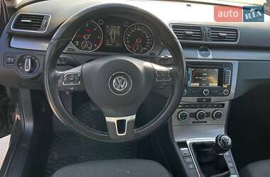 Універсал Volkswagen Passat 2012 в Луцьку