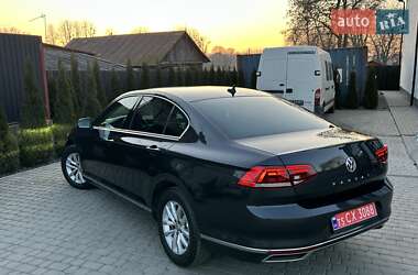 Седан Volkswagen Passat 2020 в Львове