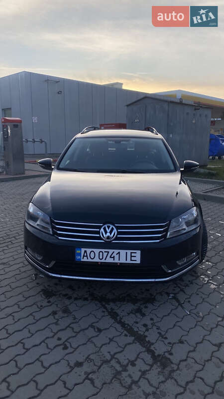 Універсал Volkswagen Passat 2011 в Мукачевому