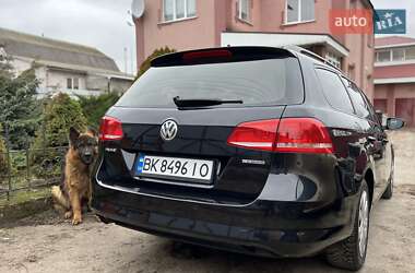 Универсал Volkswagen Passat 2012 в Киеве