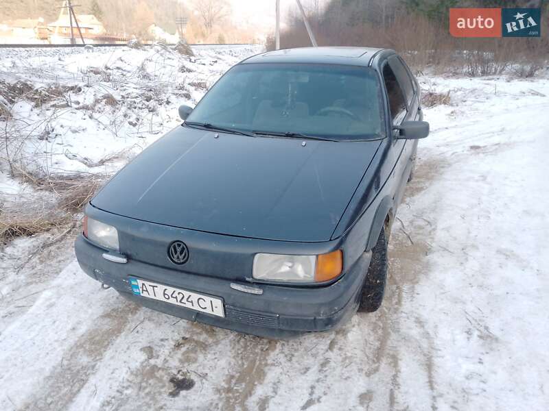 Седан Volkswagen Passat 1991 в Яремчі