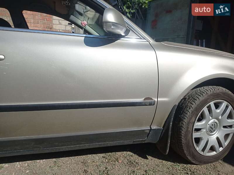 Універсал Volkswagen Passat 2005 в Харкові