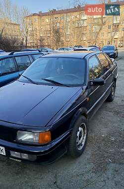 Седан Volkswagen Passat 1991 в Києві