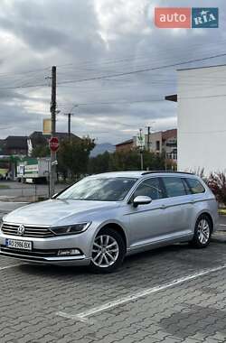 Універсал Volkswagen Passat 2015 в Тячеві