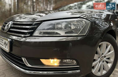 Седан Volkswagen Passat 2013 в Новояворівську