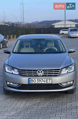 Седан Volkswagen Passat 2013 в Тернополі