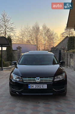 Седан Volkswagen Passat 2013 в Рокитном