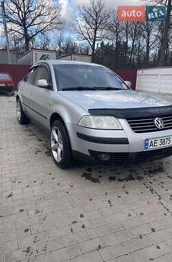 Седан Volkswagen Passat 2001 в Сарнах