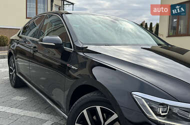 Седан Volkswagen Passat 2016 в Дрогобыче