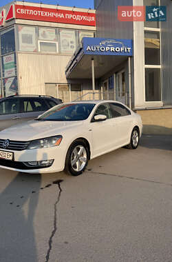 Седан Volkswagen Passat 2015 в Тернополе