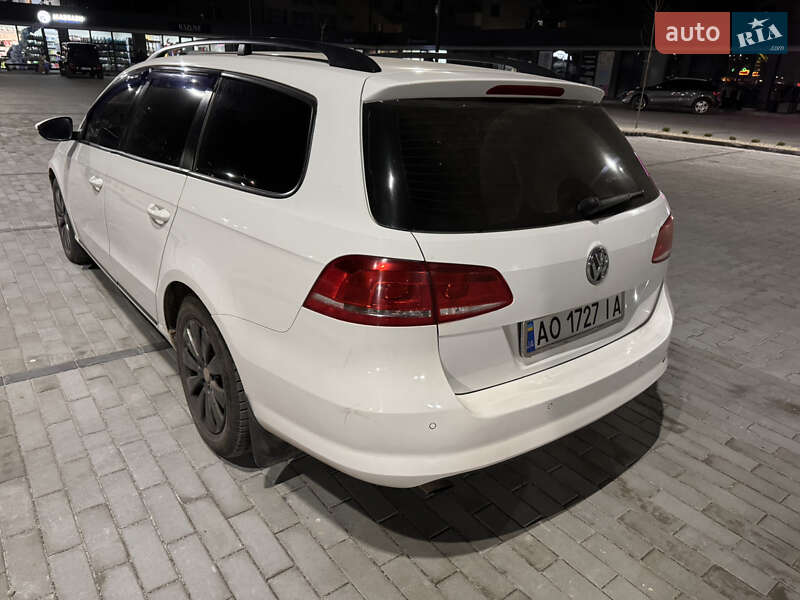 Универсал Volkswagen Passat 2011 в Ужгороде